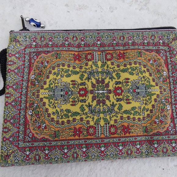 PERSIAN RUG DESIGN TAPESTRY POUCH - Picture 1 of 1